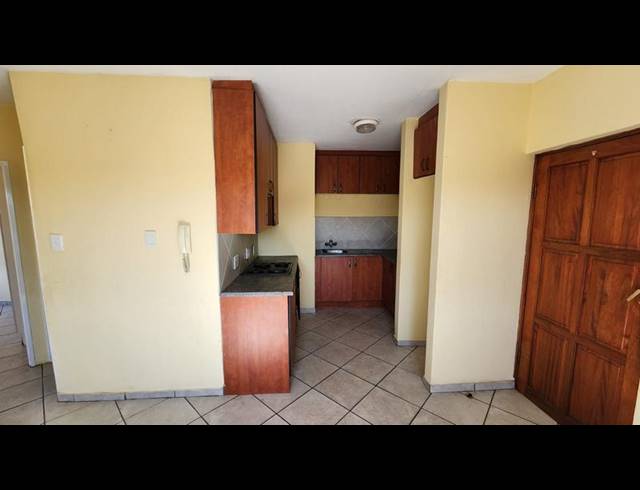 2 BEDROOM APARTMENT FOR SALE IN RANDFONTEIN CENTRAL
